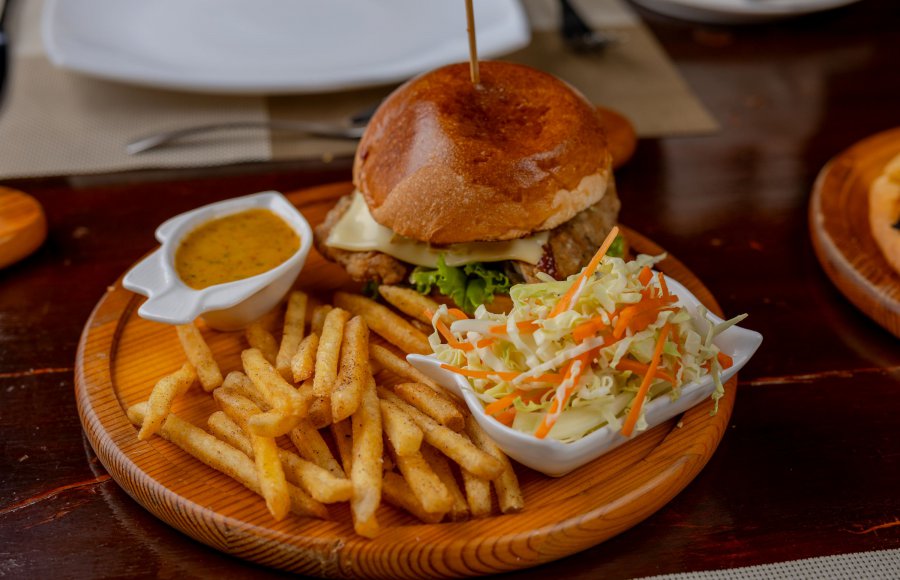 Restaurant at Mango Resorts & Spa in Arugam Bay